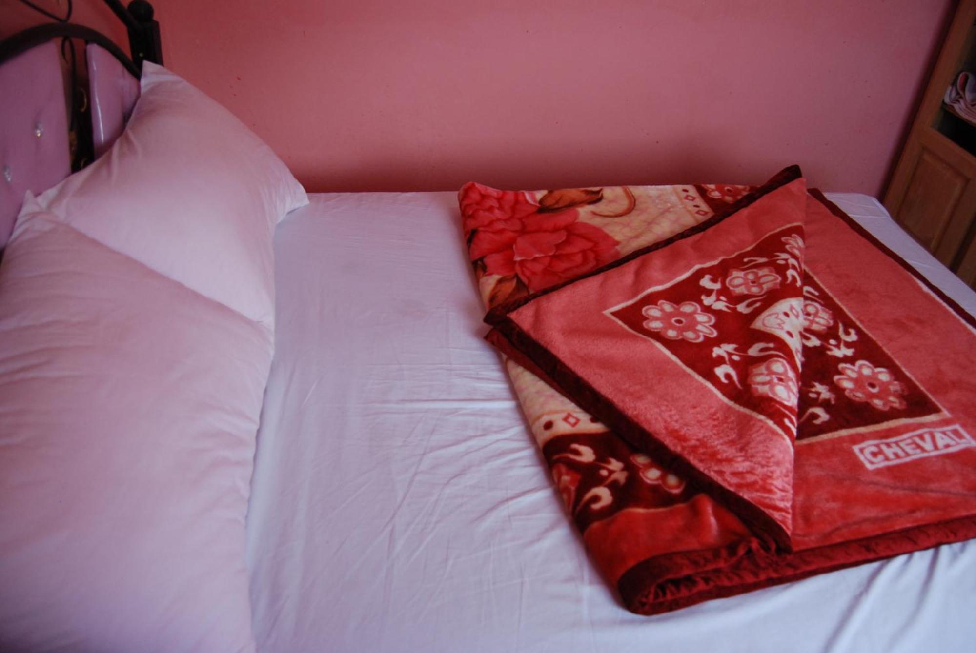 Auberge Tafilalt Bouzmou Bouzmou Imilchil Chambre photo